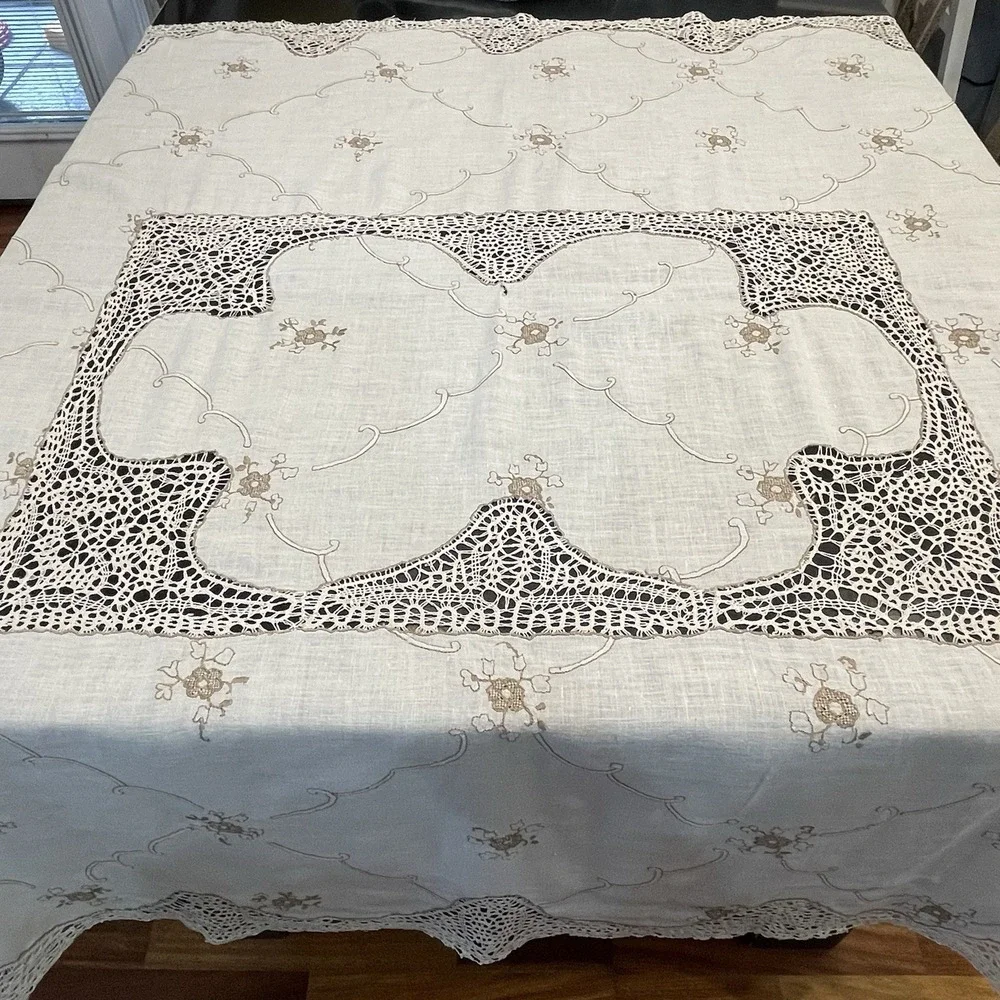 Vintage Linen Embroidered Crochet Tablecloth 6 Napkins Set Floral Scalloped Edge